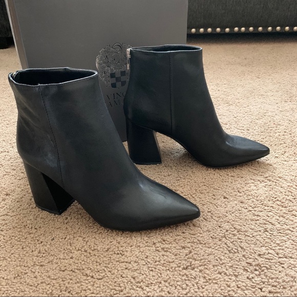 NEW 10 Vince Camuto Benedie Black Leather Bootie - Picture 10 of 13